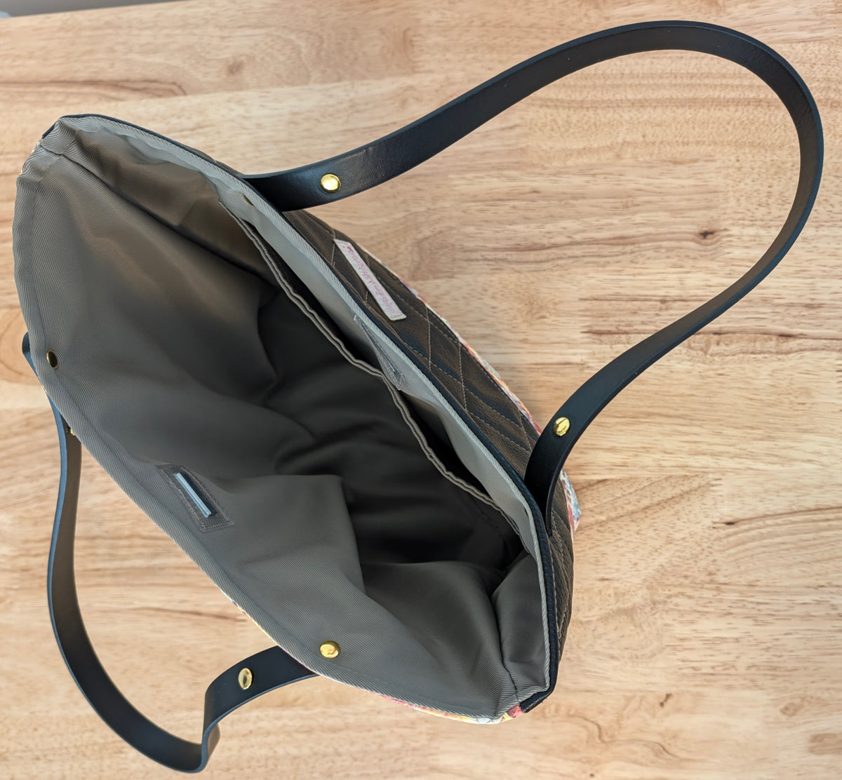 Small and Smart Tote Bag - vinyl python